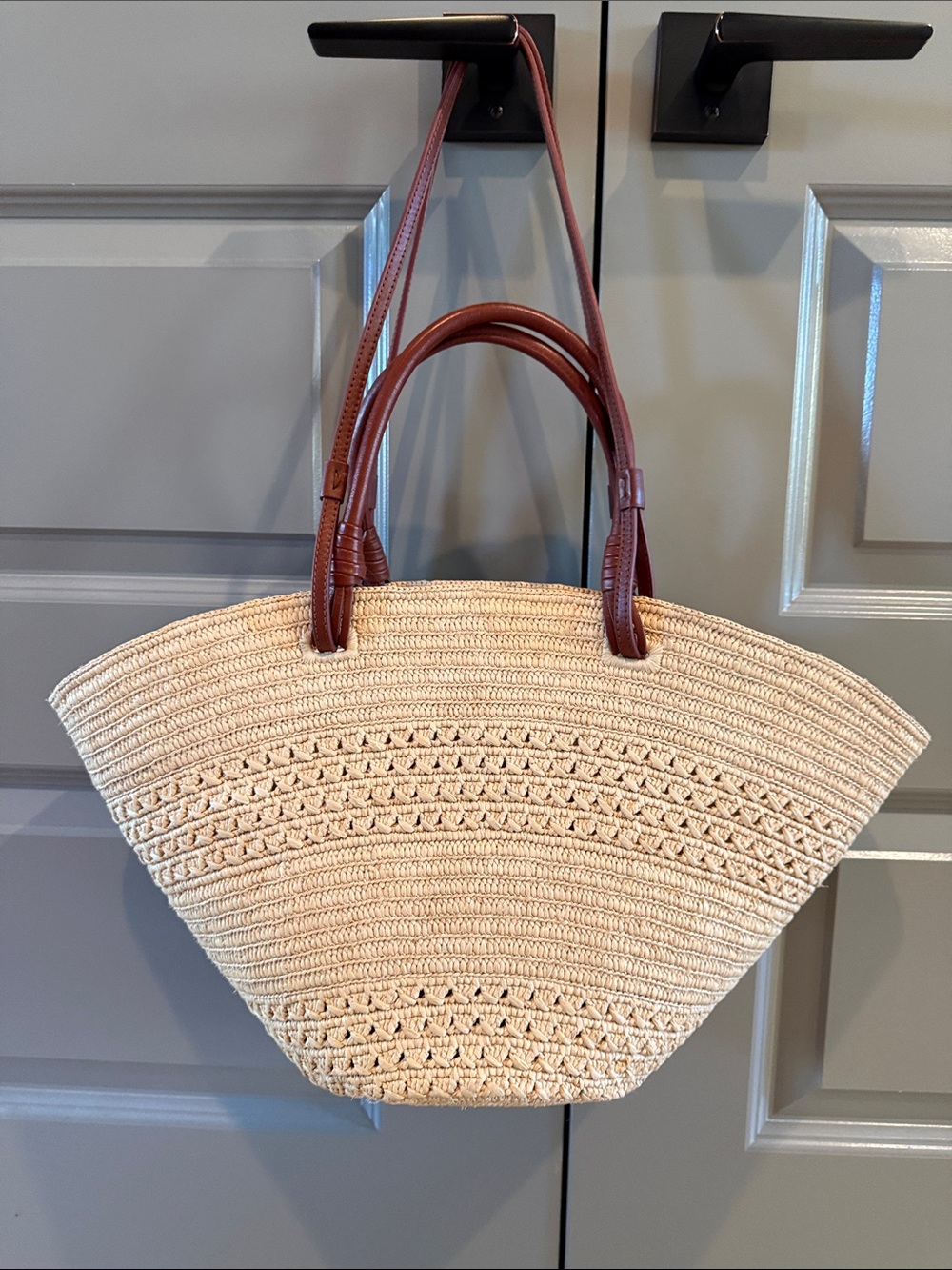 Sezane Justine Basket Bag in Natural Perforated Raffia - Picture 5 of 9